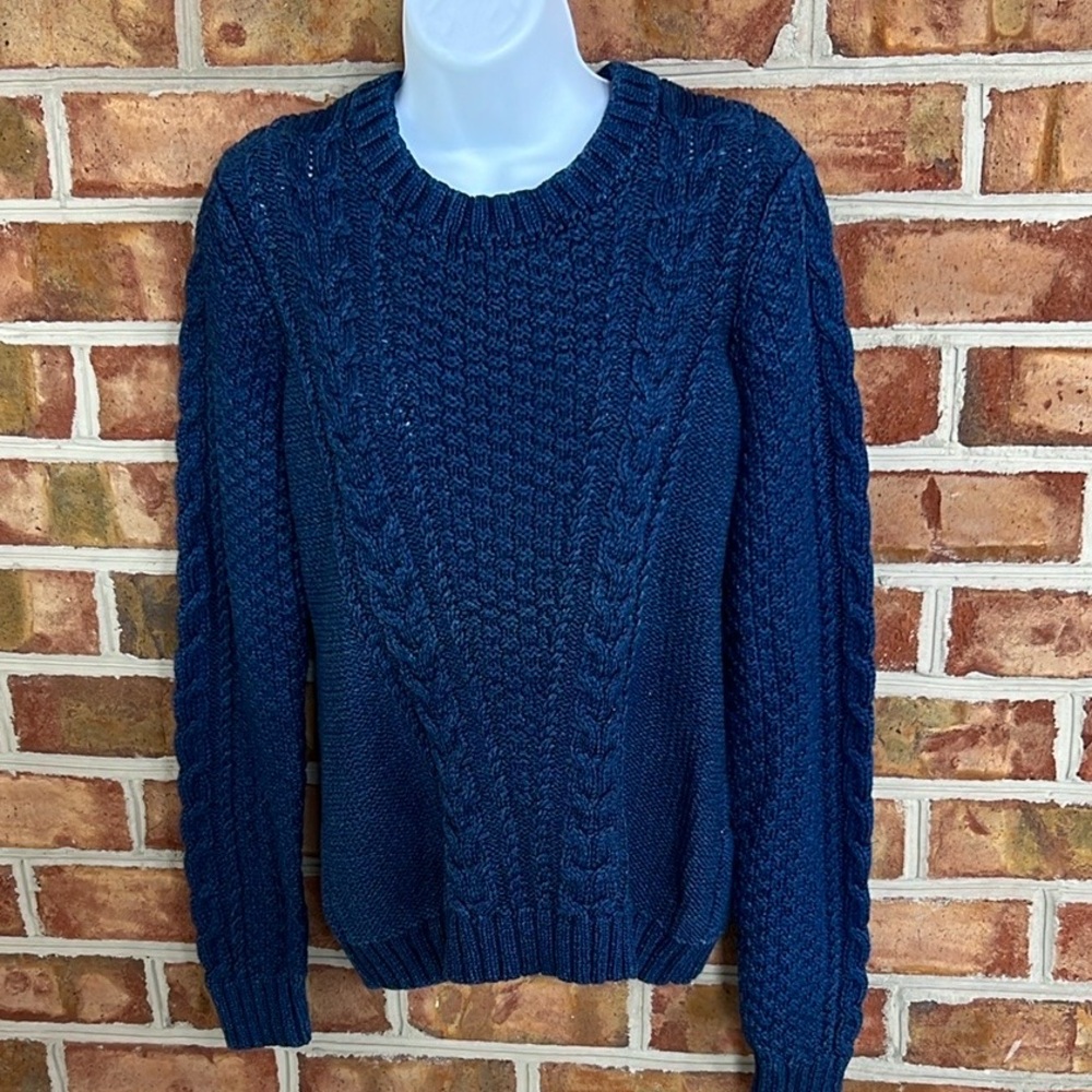Guideboat fisherman’s crew neck premium Peruvian cotton sweater. So comfy soft S